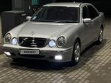 Mercedes-Benz E 320 2000 года за 4 000 000 тг. в Талдыкорган – фото 2