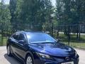 Toyota Camry 2021 года за 10 900 000 тг. в Костанай – фото 2