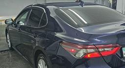 Toyota Camry 2021 года за 10 900 000 тг. в Костанай – фото 4
