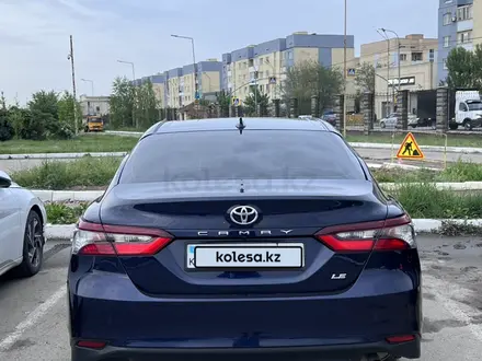 Toyota Camry 2021 года за 10 900 000 тг. в Костанай – фото 9