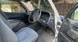 Toyota Hiace 1994 года за 2 700 000 тг. в Семей – фото 5