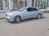 Mercedes-Benz E 240 2001 года за 4 600 000 тг. в Шымкент – фото 2