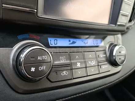 Toyota RAV4 2013 года за 8 990 000 тг. в Алматы – фото 27