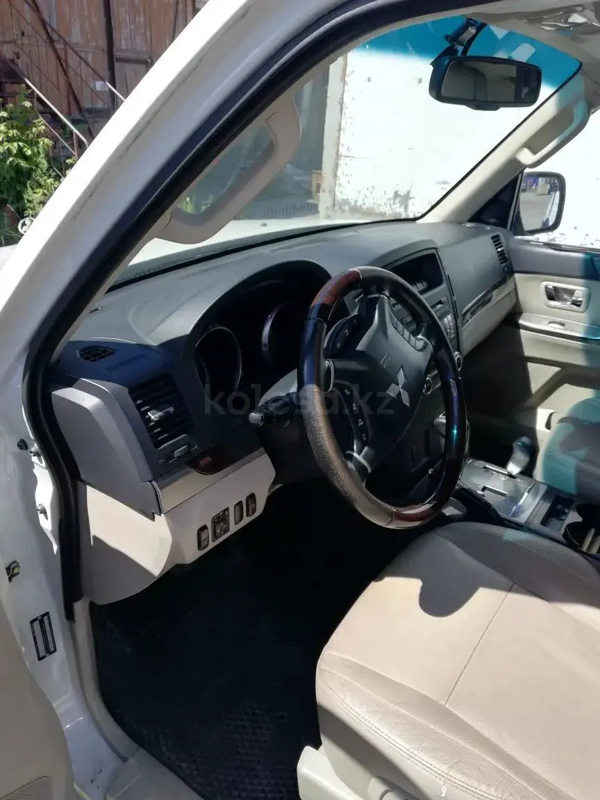 Mitsubishi Pajero, 2013