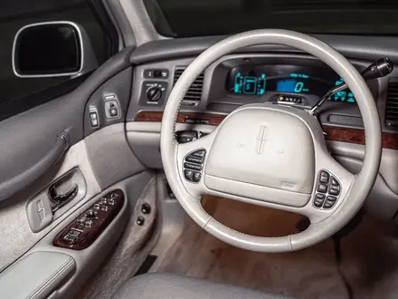 Lincoln Town Car 1995 года за 13 500 000 тг. в Алматы – фото 16