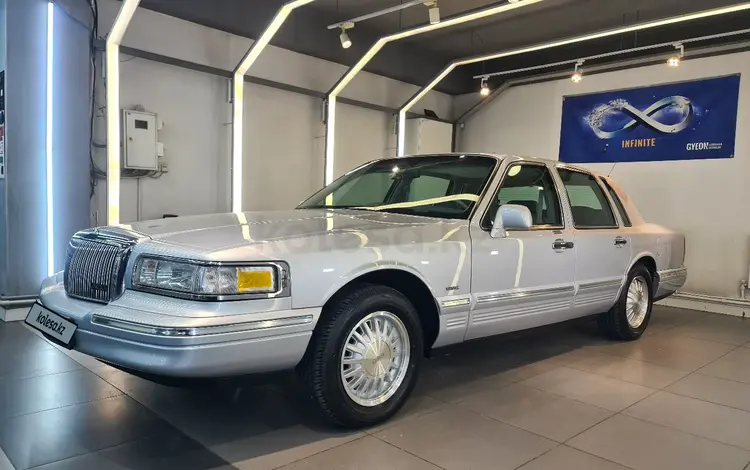 Lincoln Town Car 1995 годаүшін12 500 000 тг. в Алматы