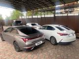 Hyundai Elantra 2023 года за 9 900 000 тг. в Тараз – фото 2