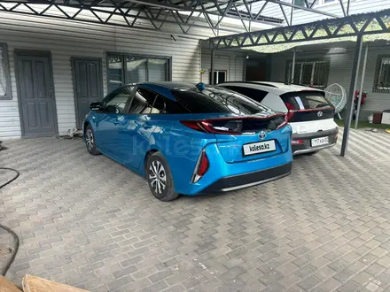 Toyota Prius Prime 2021 года за 12 000 000 тг. в Алматы – фото 2