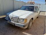 Mercedes-Benz E 200 1991 годаfor500 000 тг. в Жезказган