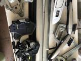 Замок ручка молдинг моторчик механизм задрих дверей за 15 000 тг. в Астана