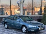 Toyota Camry 2001 года за 3 900 000 тг. в Алматы – фото 2