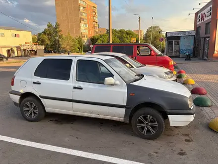 Volkswagen Golf 1993 года за 850 000 тг. в Караганда – фото 3