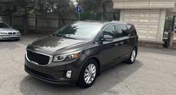 Kia Carnival 2017 года за 10 700 000 тг. в Алматы – фото 2