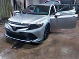 Toyota Camry 2018 года за 6 500 000 тг. в Актобе