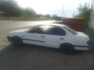 Nissan Primera, 1991