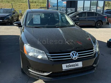 Volkswagen Passat 2014 года за 4 500 000 тг. в Атырау