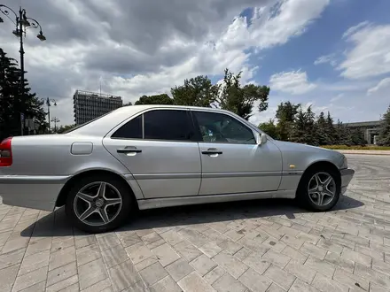 Mercedes-Benz C 200 1997 года за 1 800 000 тг. в Алматы – фото 3