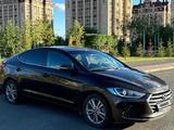 Hyundai Elantra 2018 годаfor7 500 000 тг. в Караганда – фото 2