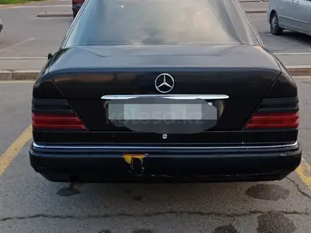 Mercedes-Benz E 200 1991 года за 1 200 000 тг. в Алматы – фото 5