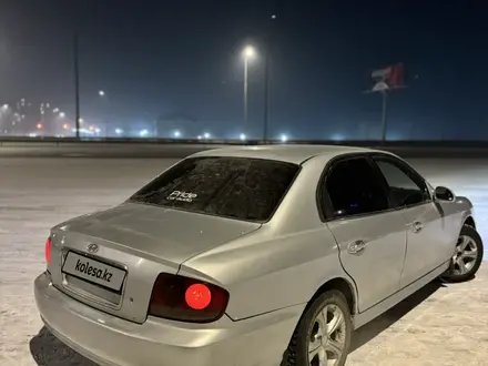 Hyundai Sonata 2003 года за 2 000 000 тг. в Семей – фото 4