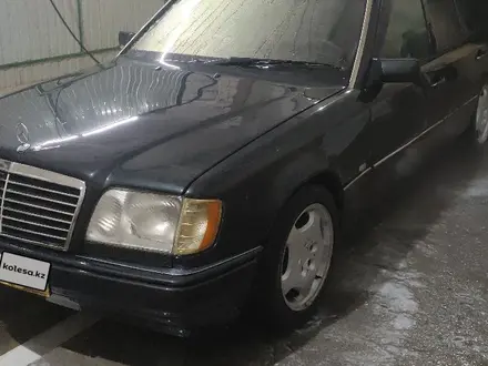 Mercedes-Benz E 280 1993 года за 2 000 000 тг. в Актобе