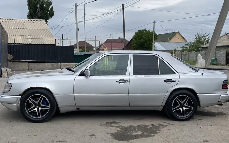 Mercedes-Benz E 220 1992 годаүшін1 600 000 тг. в Талдыкорган