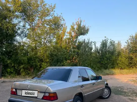 Mercedes-Benz E 230 1991 года за 1 550 000 тг. в Тараз – фото 3