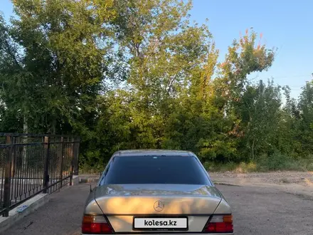 Mercedes-Benz E 230 1991 года за 1 550 000 тг. в Тараз – фото 23