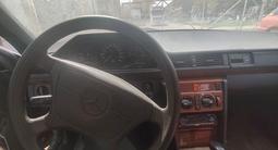 Mercedes-Benz E 300 1991 годаүшін1 200 000 тг. в Усть-Каменогорск