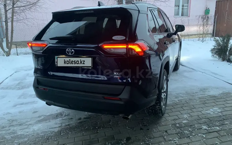 Toyota RAV4 2020 года за 14 800 000 тг. в Алматы