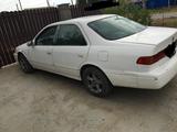 Toyota Camry 2000 года за 2 800 000 тг. в Атырау
