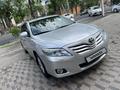 Toyota Camry 2010 года за 7 400 000 тг. в Шымкент – фото 2