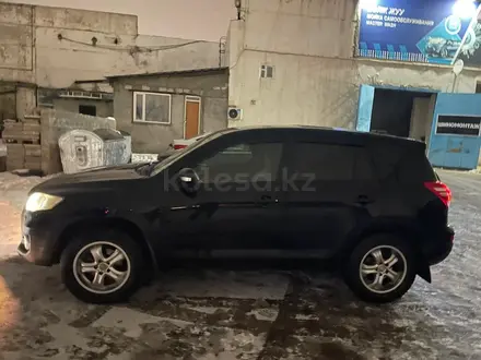 Toyota RAV4 2011 года за 6 000 000 тг. в Астана – фото 2