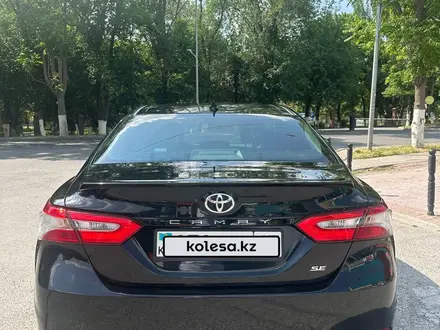 Toyota Camry 2019 года за 12 300 000 тг. в Шымкент – фото 8