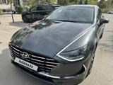 Hyundai Sonata 2023 года за 11 500 000 тг. в Актобе – фото 2