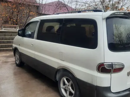 Hyundai Starex 2003 года за 2 300 000 тг. в Шымкент – фото 2