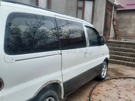 Hyundai Starex 2003 года за 2 300 000 тг. в Шымкент