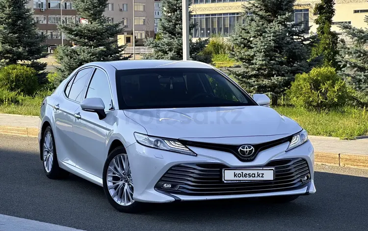 Toyota Camry 2019 года за 14 850 000 тг. в Талдыкорган