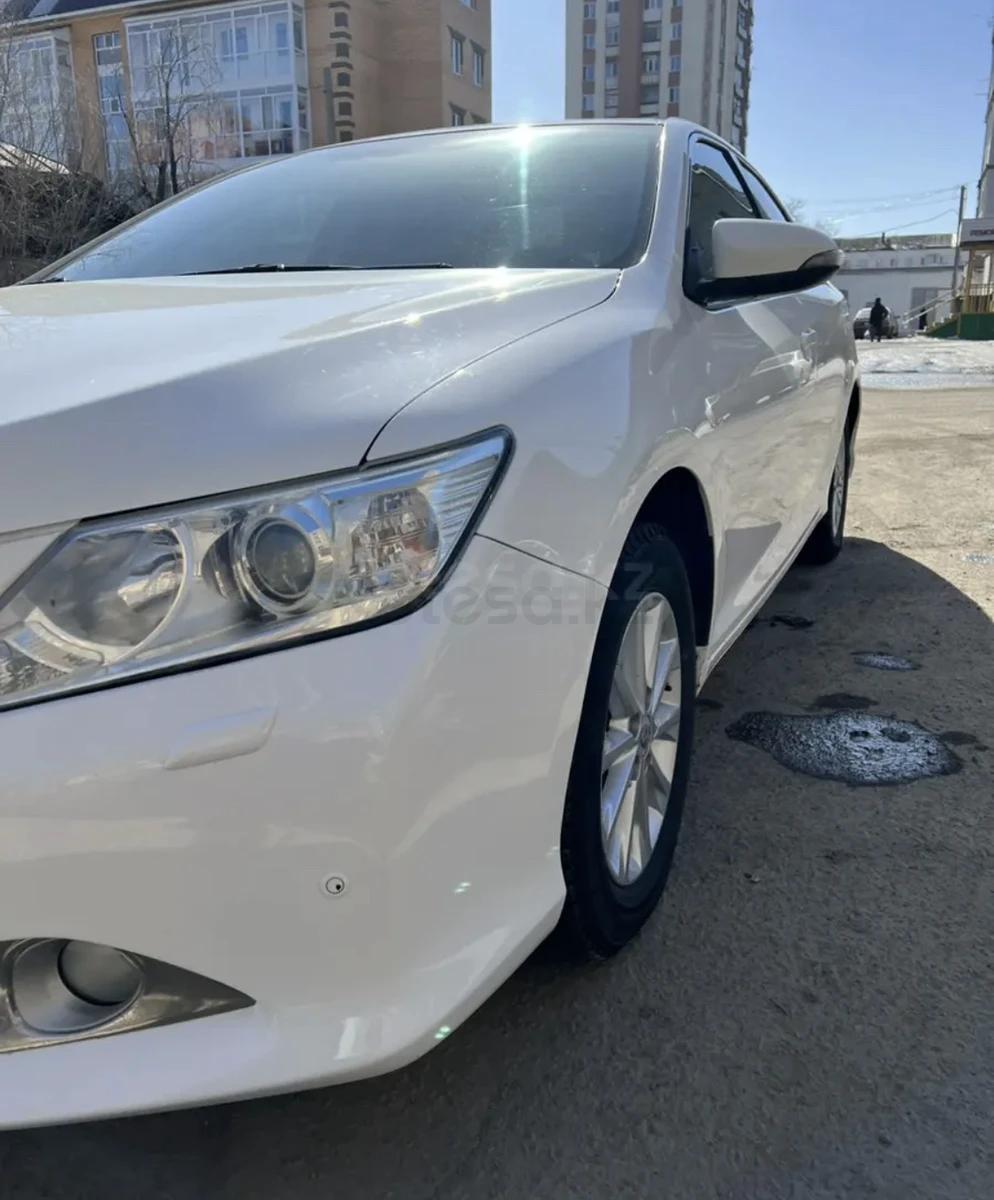 Toyota Camry 2012 г.