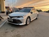 Toyota Camry 2018 года за 12 500 000 тг. в Кызылорда – фото 2