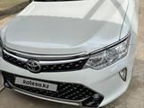 Toyota Camry 2017 года за 13 500 000 тг. в Уральск