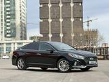 Hyundai Sonata 2019 года за 8 900 000 тг. в Астана