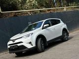 Toyota RAV4 2016 года за 8 800 000 тг. в Алматы