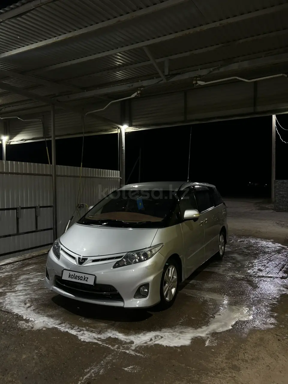 Toyota Estima, 2011