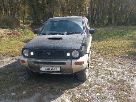 Nissan Mistral 1997 года за 3 000 000 тг. в Усть-Каменогорск – фото 16