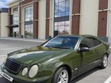 Mercedes-Benz CLK 200 1998 года за 3 000 000 тг. в Астана