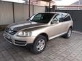 Volkswagen Touareg 2005 года за 5 235 535 тг. в Алматы – фото 7