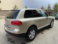 Volkswagen Touareg 2005 года за 5 235 535 тг. в Алматы – фото 9