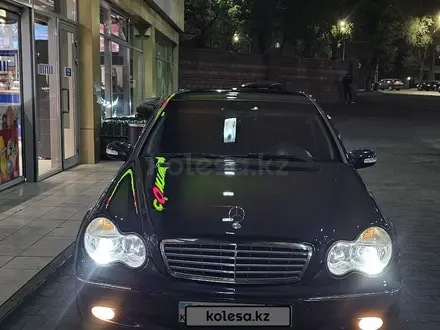 Mercedes-Benz C 200 2004 года за 4 500 000 тг. в Алматы – фото 2