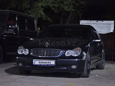 Mercedes-Benz C 200 2004 года за 4 500 000 тг. в Алматы – фото 16